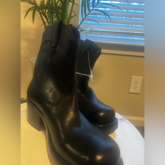 Boots - Picture 1 of 1